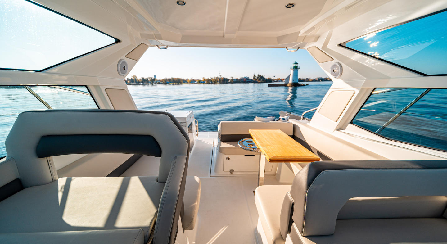 Gran_Turismo_36_Exterior_09